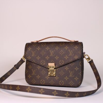LV Pochette Metis Monogram Canvas